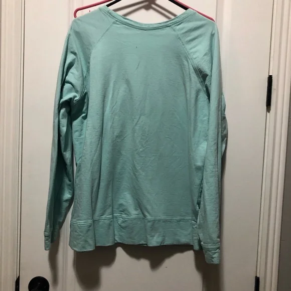DEB Women size XL 23 stretches to 24 pit to pit. Green longsleeve - Picture 4 of 5
